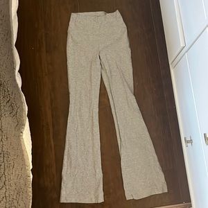 Aritzia TNA flare leggings